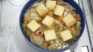 【豚もも玉ねぎ煮】素材の旨味を生かした柔らかい煮物です
