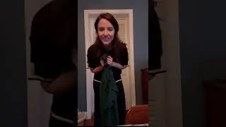 POV : MAJOR #AmazonFail . The skirt delivered was nothing at all like the product in the photos