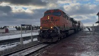 BNSF #7510 leads this EB intermodal knocking down the signal on Main 1. Staples Sub