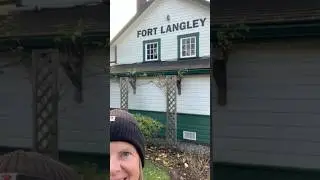 Walking around Fort Langley bc 😍#vlogger #walkingtour#explorebc #adventuretravel #tourism #fall
