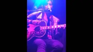 Lucas Silveira - O que Hoje voc&ecirc; v&ecirc; (Fresno ) ac&uacute;stico