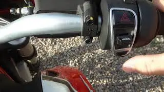 Moto Guzzi V85 TT Ride Mode Selection