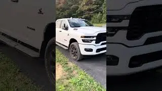 2025 Big Horn 2500 Cummins Rough Country Tail Gate Assist