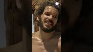 Dimas &eacute; perdoado por Jesus na cruz #novelajesus  #jesus