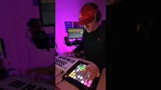 This is pure grade 90s nostalgia! #90smusic #electronicmusic #dancemusic #90sdancemusic #dj #music