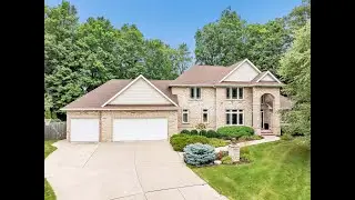 2210 Rd Lodge Ct Green Bay, WI