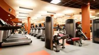 VILLA DEL PALMAR CANCUN: FITNESS CENTER, VILLAGE SPA & YOGA SESSIONS.wmv