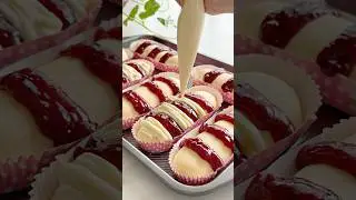 ~ Raspberry Souffl&eacute; Buns~