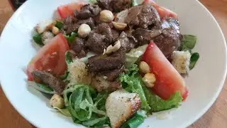 Salade de foie de volaille au vinaigre de framboise