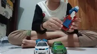 Mengunboxing tobot mini Deltatron