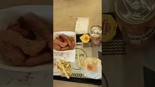 С Новым годом мою дочь 🙏🏾 и меня в Bel Chicken 🍗Новогоднее комбо🍗Бог &mdash; это я и моя дочь Ева