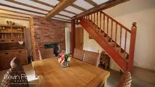 Rickinghall Guide Price &pound;600,000 - &pound;625,000 Superb Detached Cottage in Half Acre!