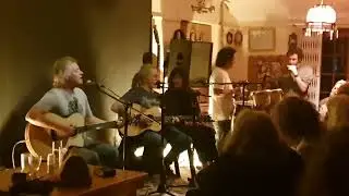 Many Rivers live at Cottage Club
