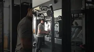 #cbum #cbumedit #gym #gymshorts #bekasi #gymmotivation #gymlife #shortvideo #cbummotivation #triceps