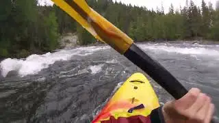 Kayaking the S-Bend. Slocan River, BC. (May 2024, 175 m&sup3;/s)