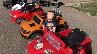 We are entertained by car and ride the wheels on the car