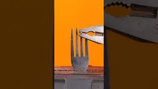 Genius idea for an improvised door lock using a fork! 🙌