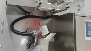 Tea bagging machine that makes inner teabag and outer envelope