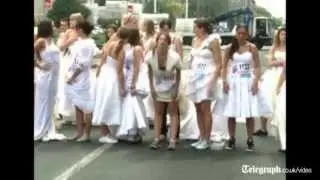Serbian brides sprint through Belgrade