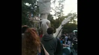 Occupy Wall Street, Dancing Puppet