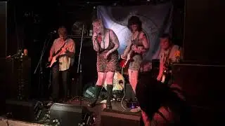 Big Cat Chic ~  Dirt @ Star & Garter neck of the woods fest 20.9.25 @BigCatChic 