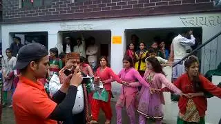 UTTRAKHANDI 'TANDI' dance by beautiful jaunpuri girls.