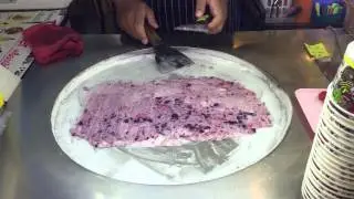 How ice cream is made in Thailand - Chiang Mai Night Market