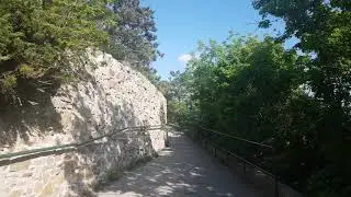 Leopoldsberg, The walls under the sun