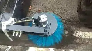 ROAD SWEEPER MACHINE