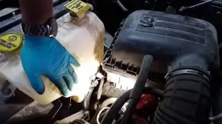 2006-2010 Dodge Ram: Low washer level sensor replacement