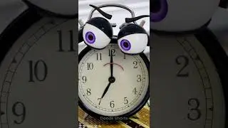 ALARM CLOCK TRIES TO WAKE ME UP ⏰ #shorts #doods