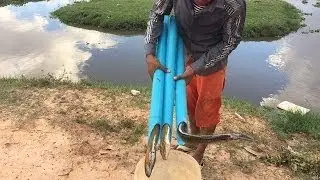 Smart boy make Easy eel trap by Plastic pipe catch a lot of eels -2017