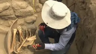 Construction workers find pre-Incan tomb in Lima
