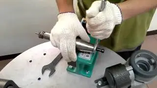 Tool Holder Locking Device