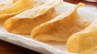 How to make taco shells//Homemade taco shell Recipe. Taco shell recipe.