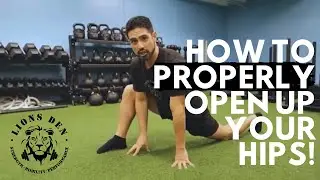 Lunge Mobility Stretch | (For those who SIT long hours or are preparing for a workout)