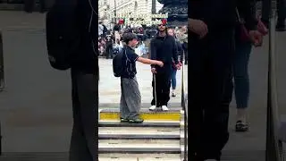 Respect and gratitude❤️#respect #helpinghand #socialexperiment #heartwarming