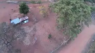 O Syma X30 é um drone de pequeno porte e baixo custo que é popular entre os iniciantes.