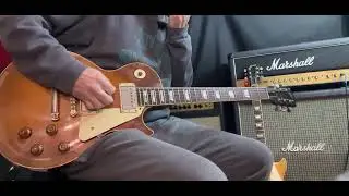 1990 Gibson Les Paul Standard VS 2017 Les Paul Goldtop