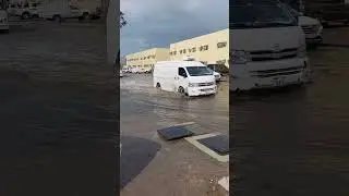 #Heavy rain #Abu dhabi #uae #mussafah #labour area