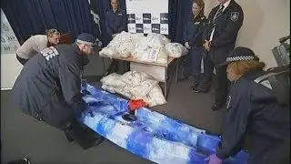 Meth-filled kayak: Drug smugglers caught in Australia