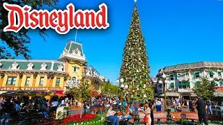 Disneyland Christmas Tree 2023 - Main Street, U.S.A. Holiday Walkthrough [4K POV]