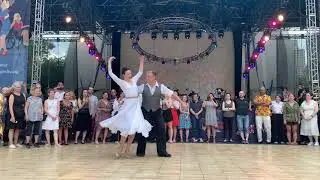 Silver Screen Foxtrot dance demo