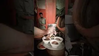 Famous Naiki Paye Farosh - Peshawari Siri Paye in Ghot khatri Peshawar #siripaye #peshawar #shorts