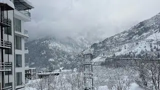 Manali snow fall view ❤️🫰&hellip;. #snow #viral #shorts #youtubeshorts #trending 