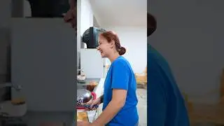 Russian 🇷🇺 friend making Indian food #russiangirl #shorts #vlog