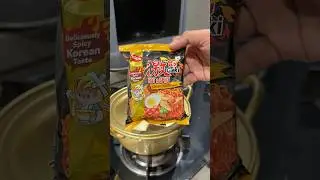 Nissin Hot and Spicy Korean Chicken Noodles🌶️🥵#shorts #koreanramen #nissin #asmr #chicken #noodles