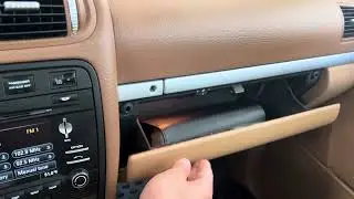 957 Cayenne - Glove Box Demo