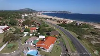 Video aéreo de Playa Grande y barrio Los Ángeles de Piriápolis, Uruguay desde lo Alto