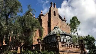 Особняк с привидениями — экскурсия по миру братьев Гримм